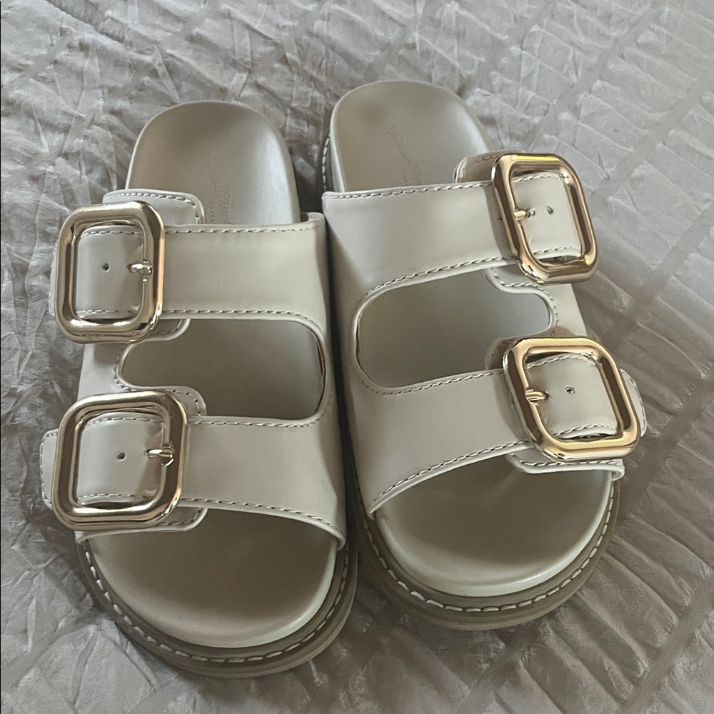 Cream coloredSandals with Gold Buckles